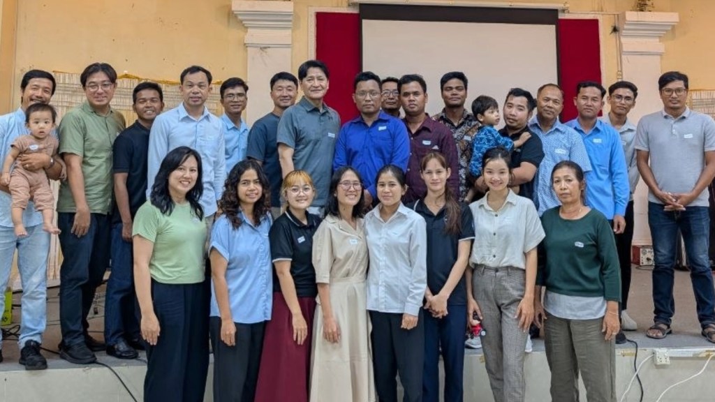 Apologetics training with Cru (CCC) Cambodia